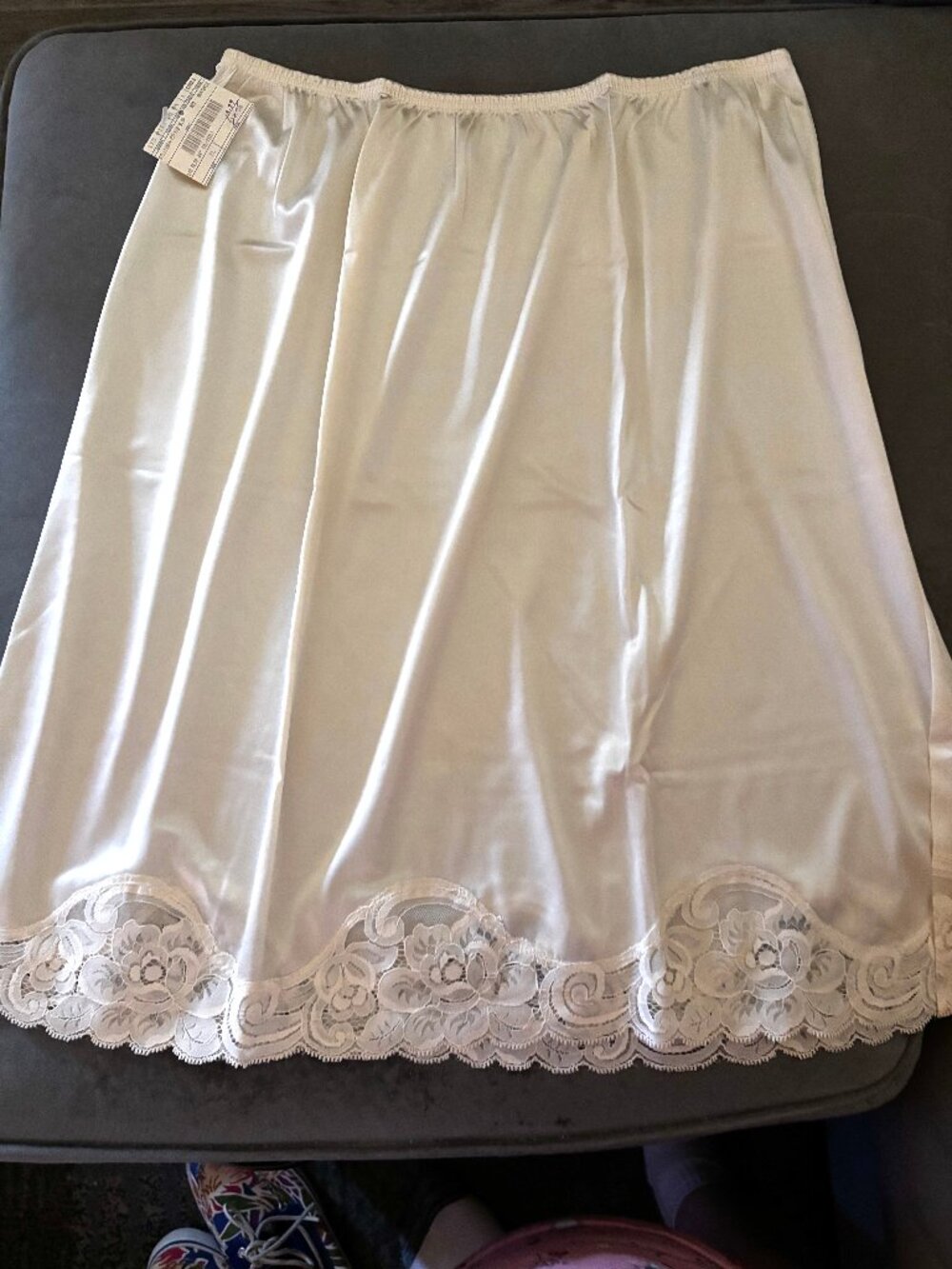Vanity Fair #11864-27 Half Slip in White, Size XL (VNWT)